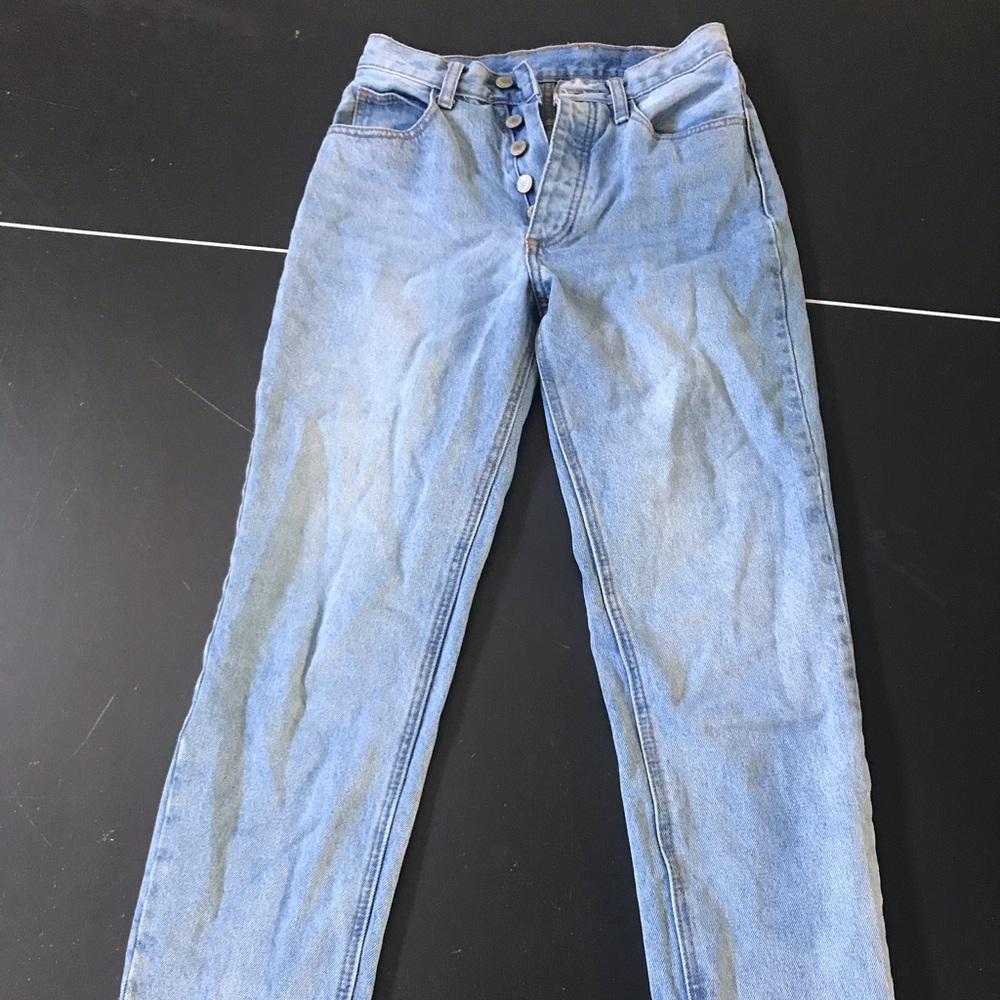 brandy melville high rise mom fit jeans